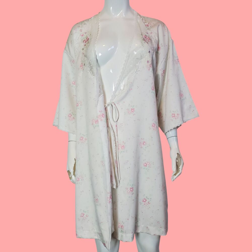 Vintage 80's Sara Beth White Floral Robe